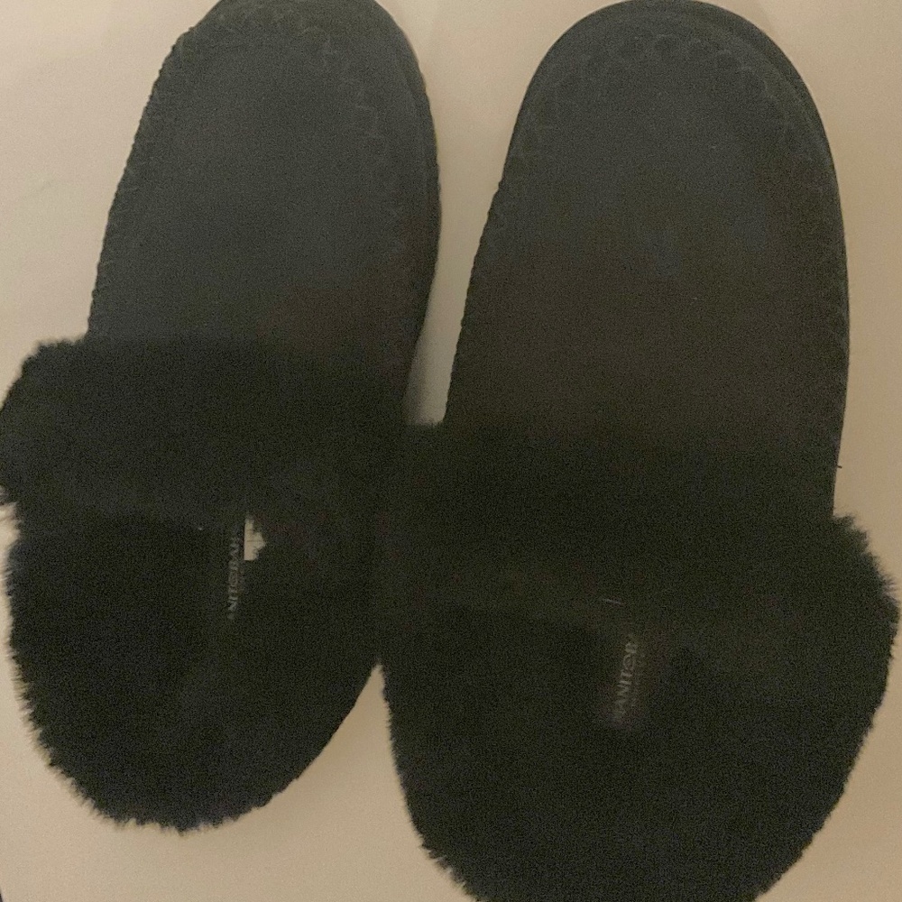 Manitobah Mukluks Black Cabin Clogs Size 5